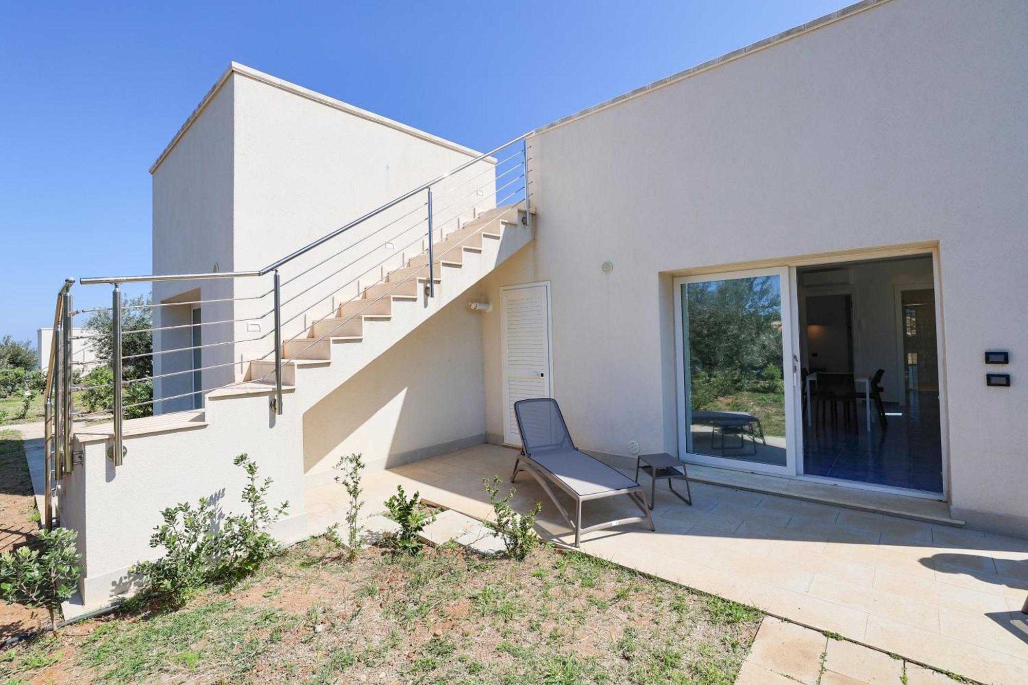 Aura Maris Beach Residence Mazzaforno 切法卢 外观 照片