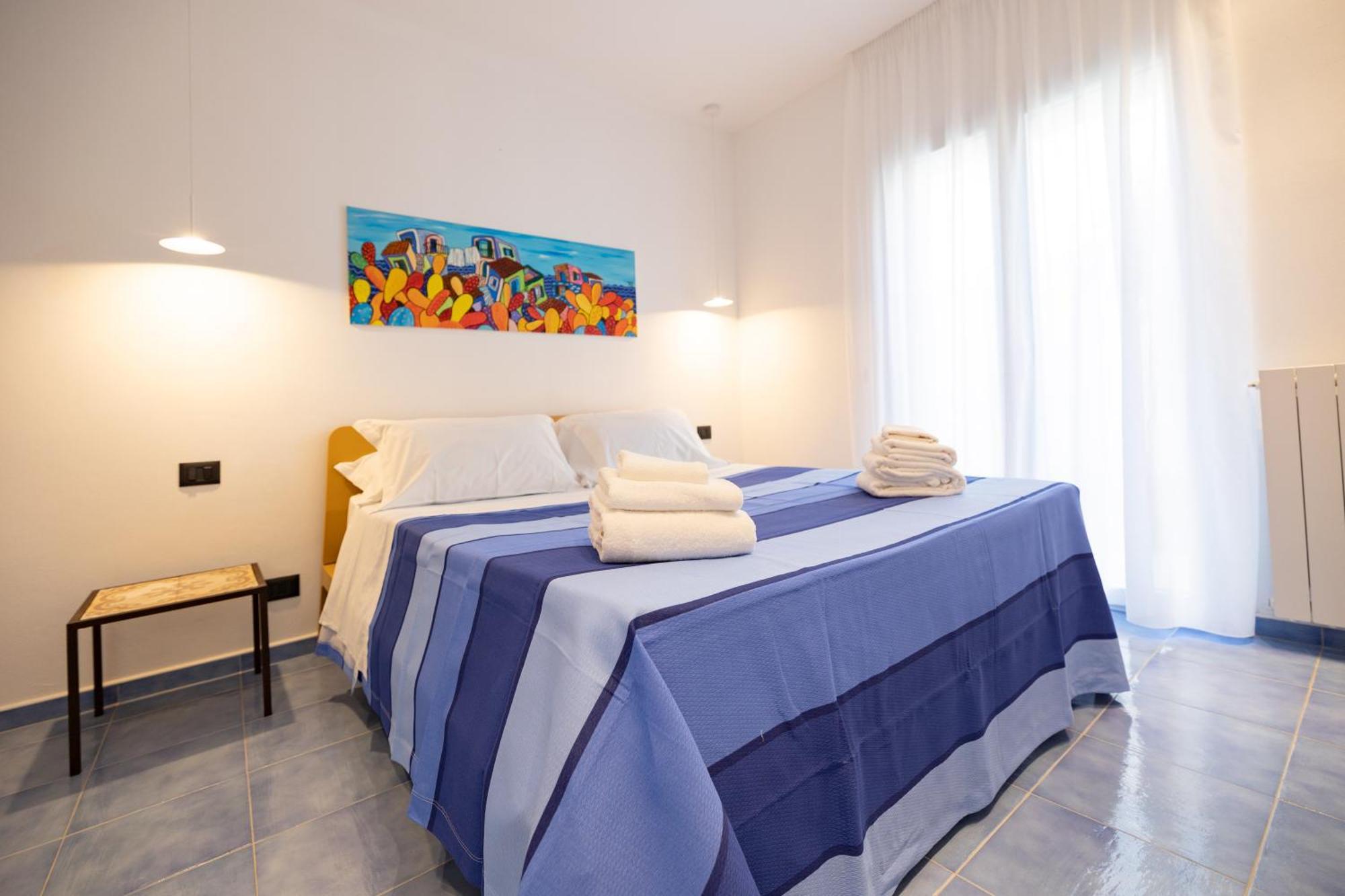 Aura Maris Beach Residence Mazzaforno 切法卢 外观 照片