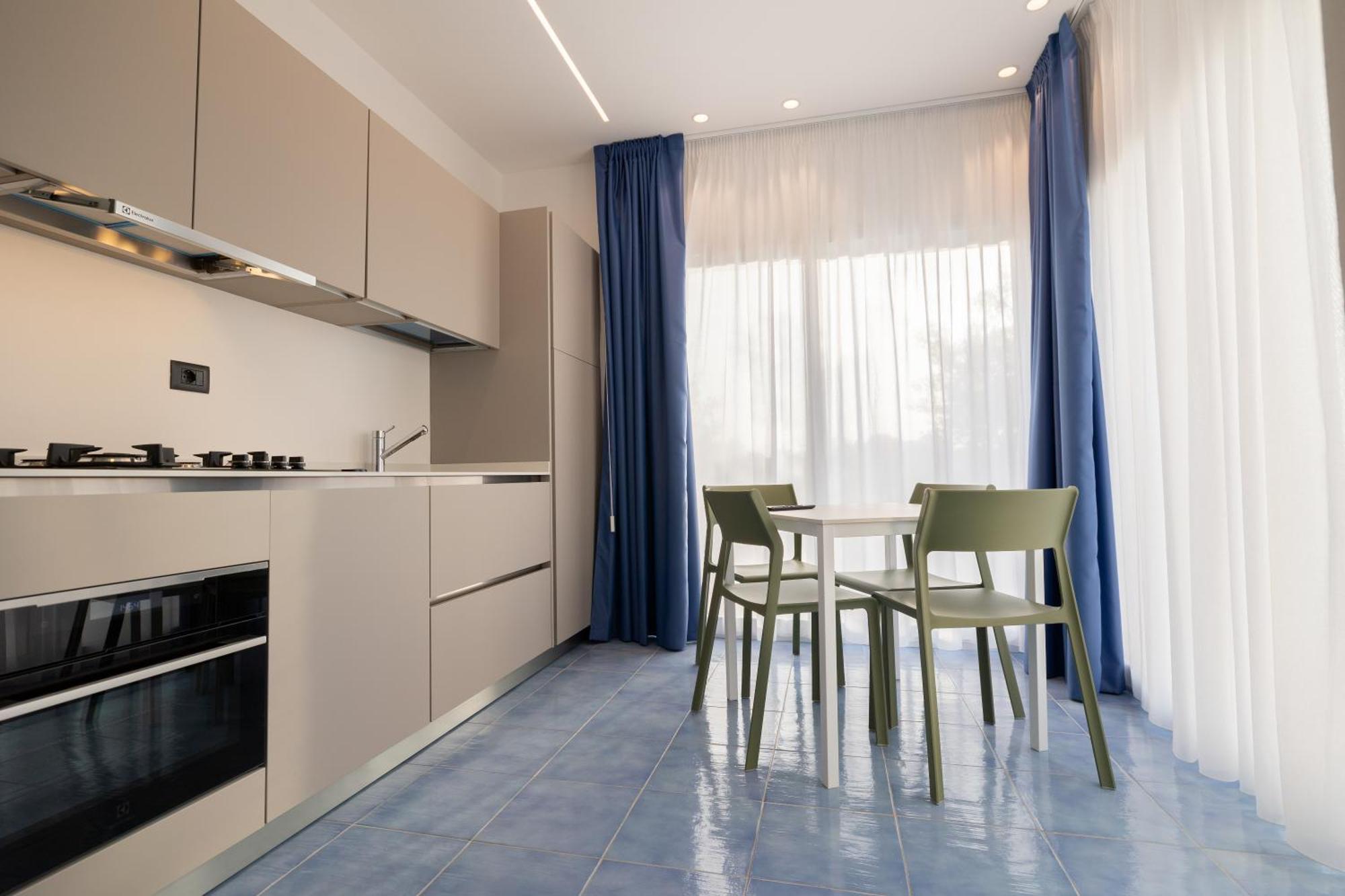 Aura Maris Beach Residence Mazzaforno 切法卢 外观 照片