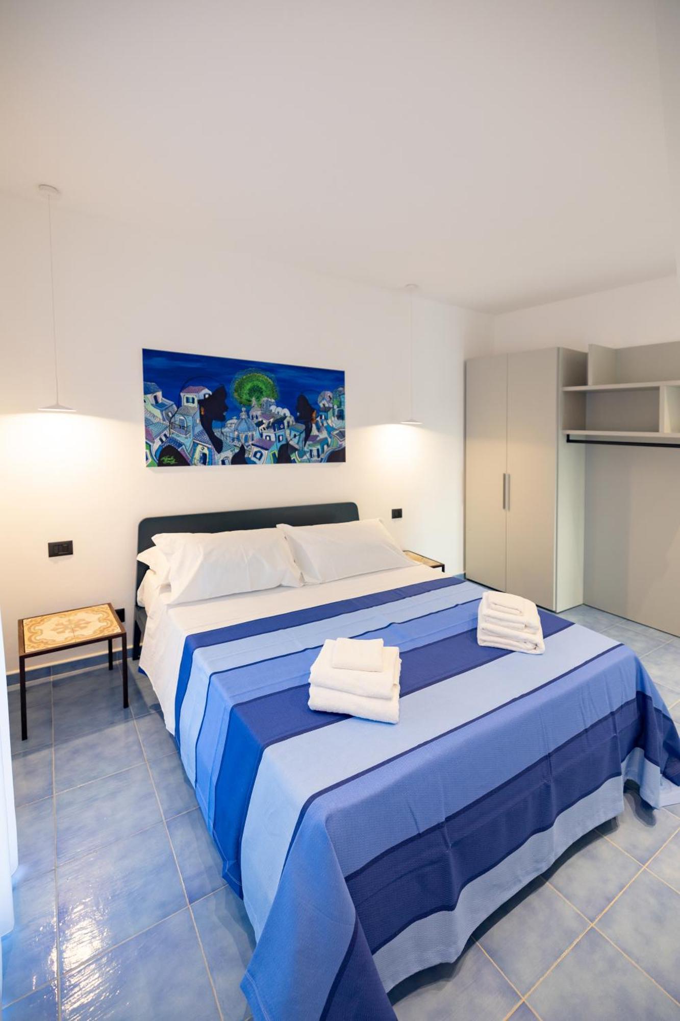Aura Maris Beach Residence Mazzaforno 切法卢 外观 照片