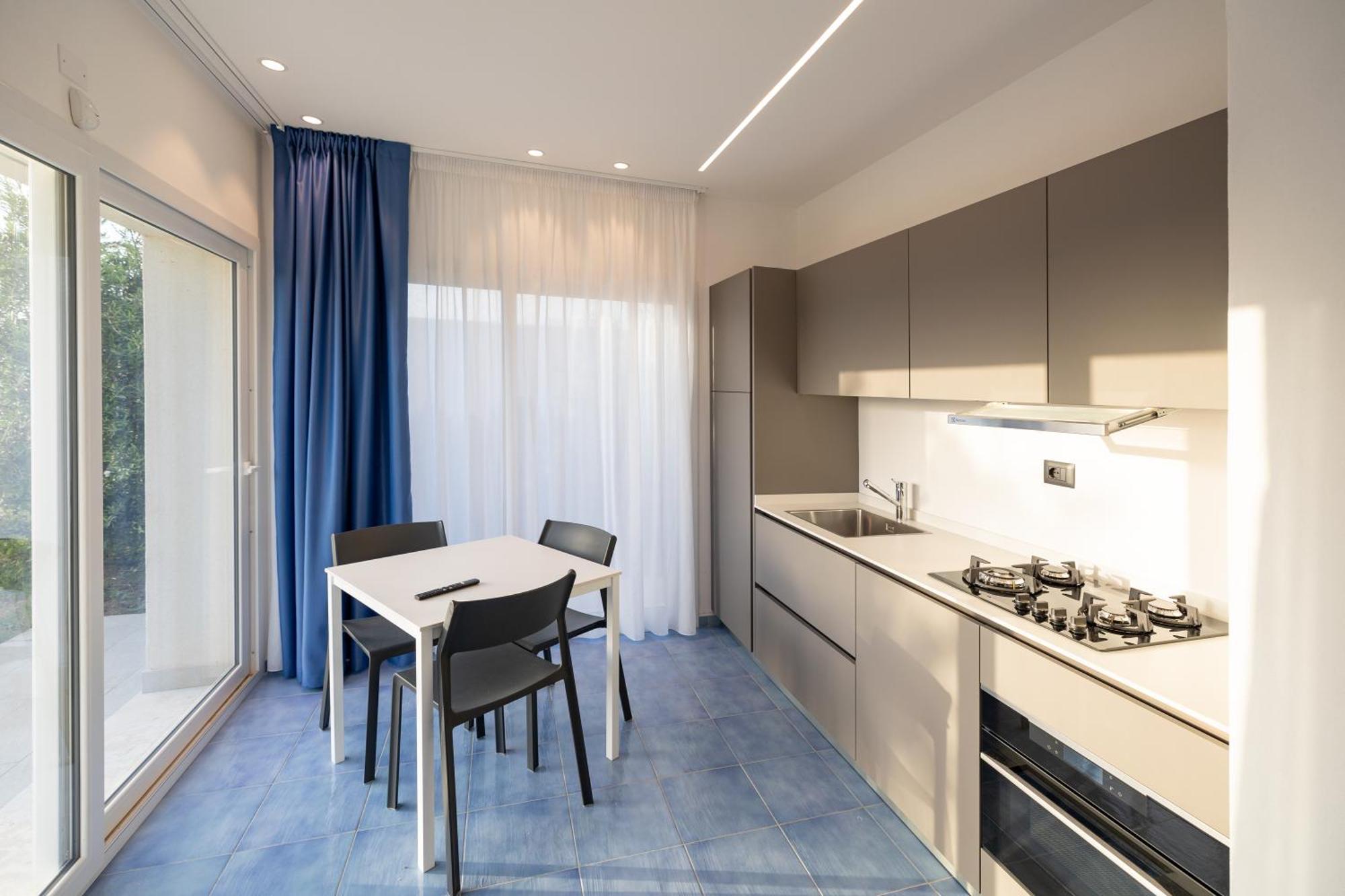Aura Maris Beach Residence Mazzaforno 切法卢 外观 照片