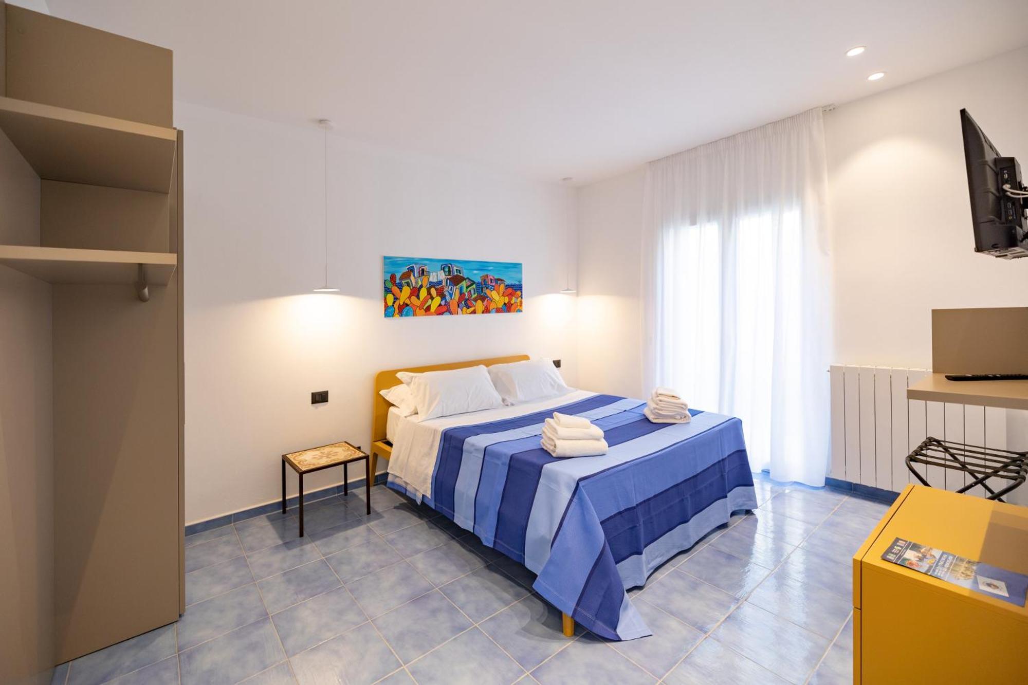 Aura Maris Beach Residence Mazzaforno 切法卢 外观 照片