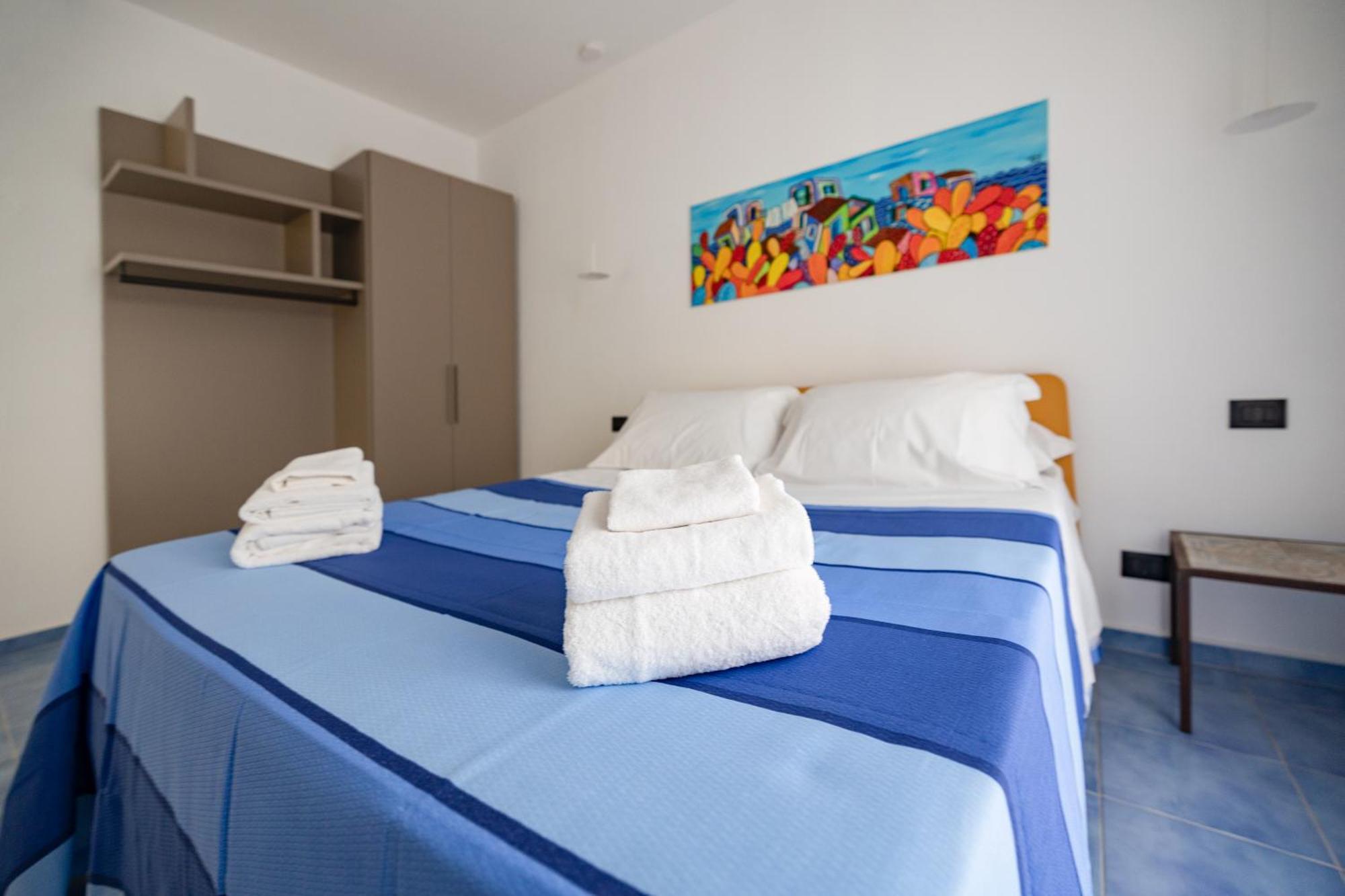 Aura Maris Beach Residence Mazzaforno 切法卢 外观 照片