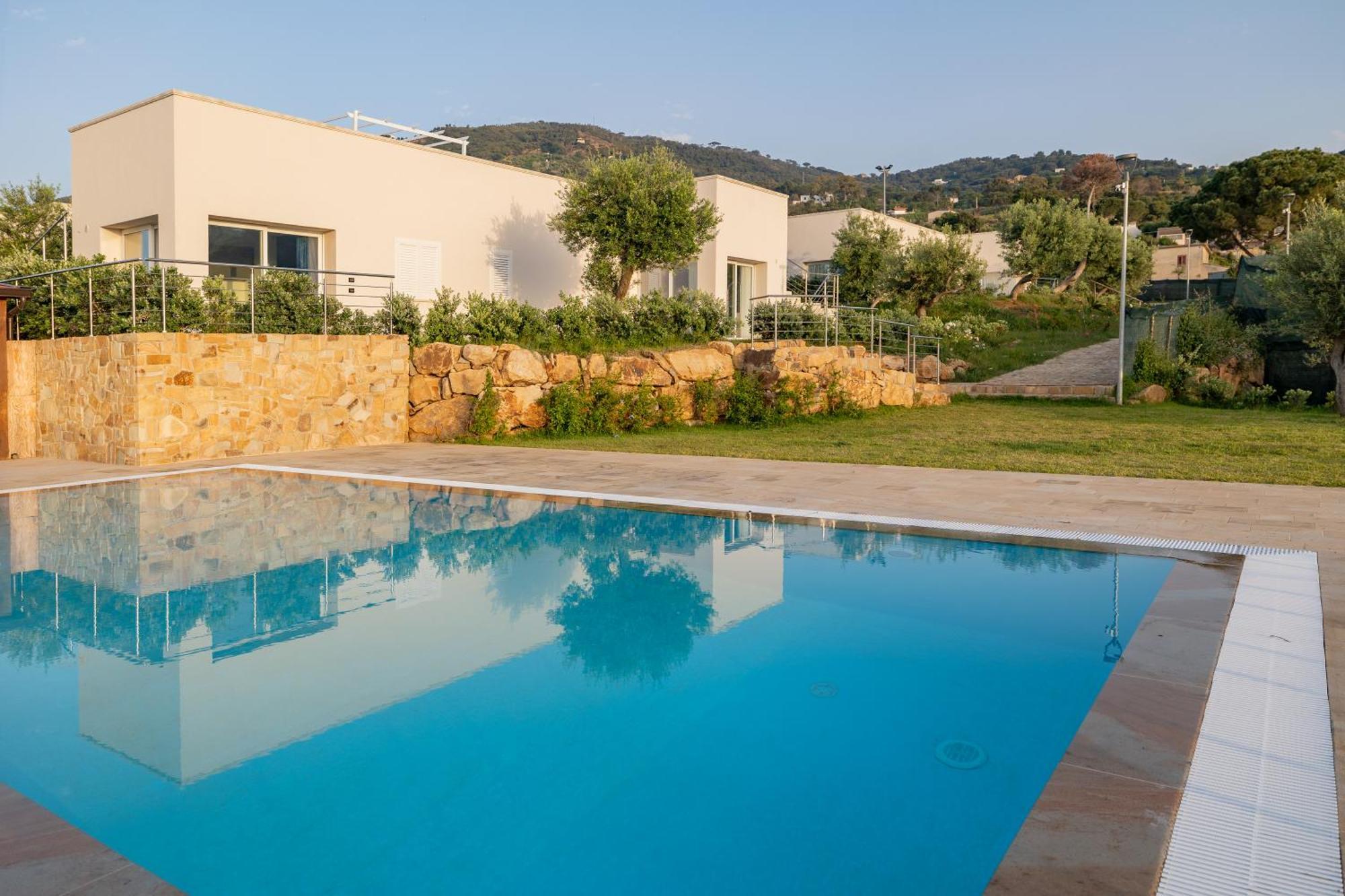 Aura Maris Beach Residence Mazzaforno 切法卢 外观 照片