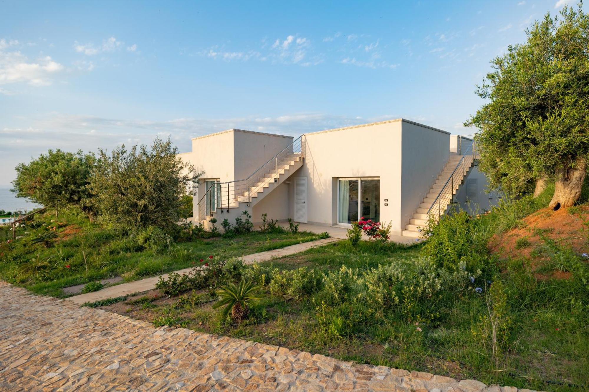 Aura Maris Beach Residence Mazzaforno 切法卢 外观 照片