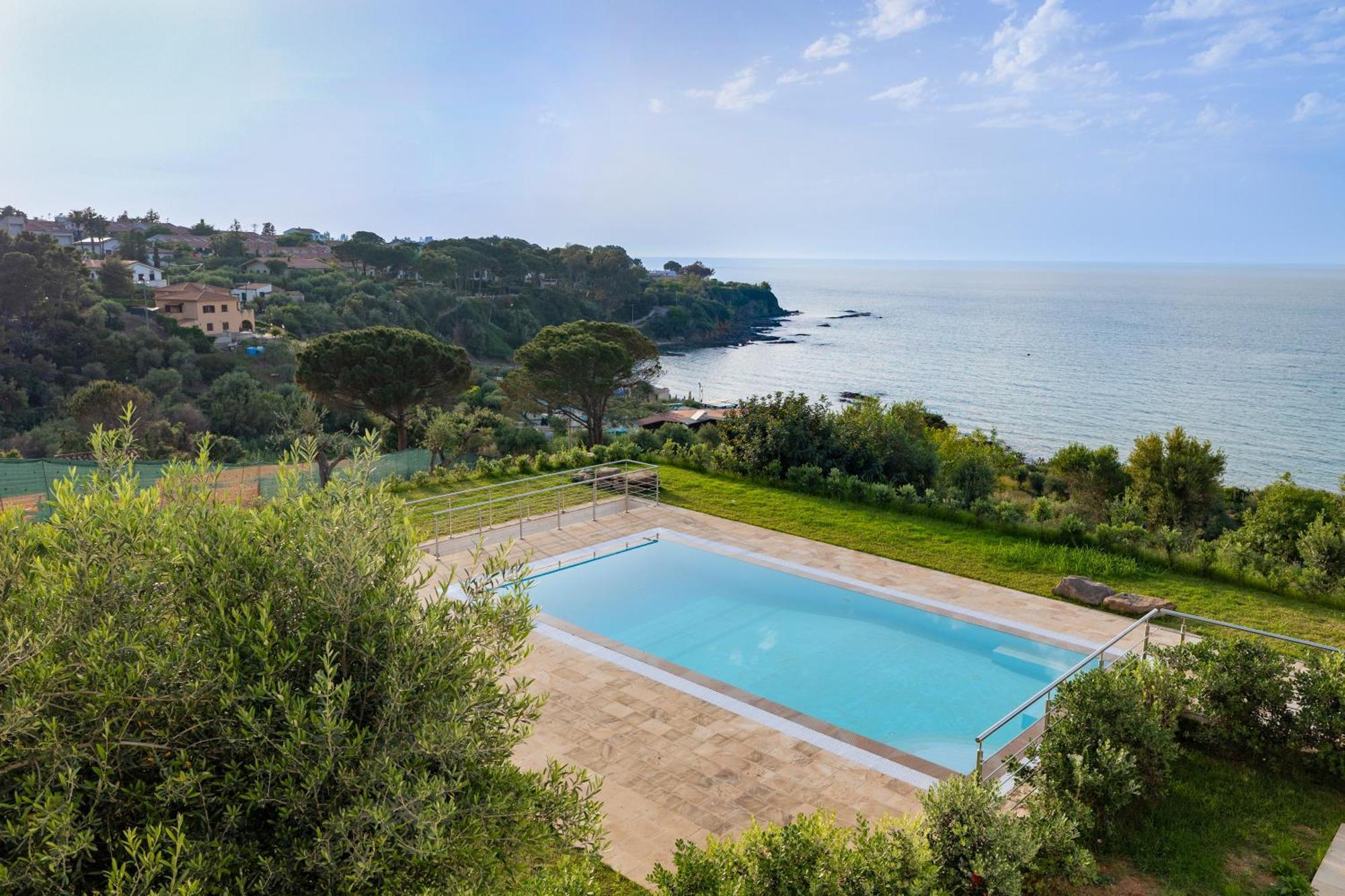 Aura Maris Beach Residence Mazzaforno 切法卢 外观 照片