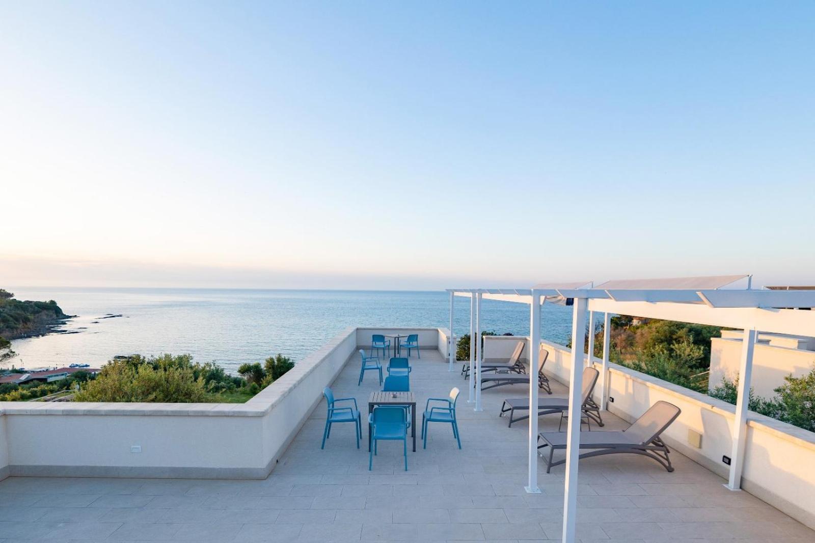 Aura Maris Beach Residence Mazzaforno 切法卢 外观 照片