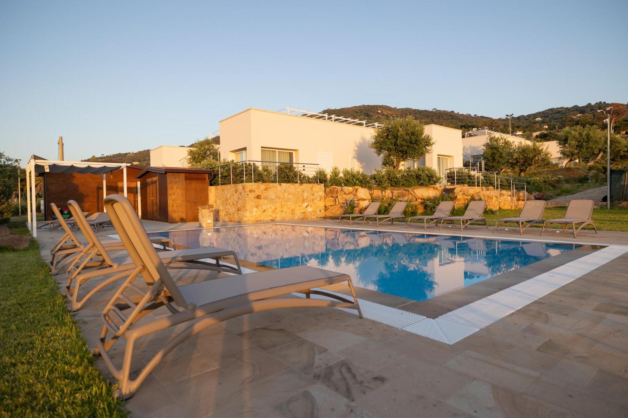 Aura Maris Beach Residence Mazzaforno 切法卢 外观 照片